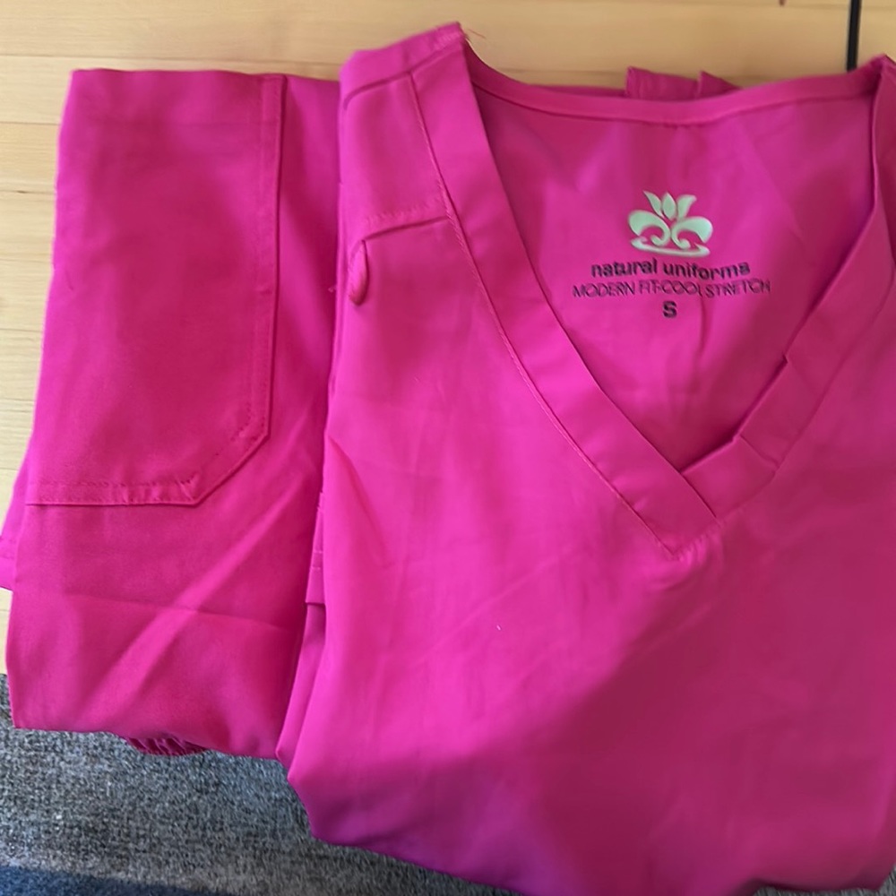 Natural uniforms, modern fit, cool stretch size small, bright pink $30